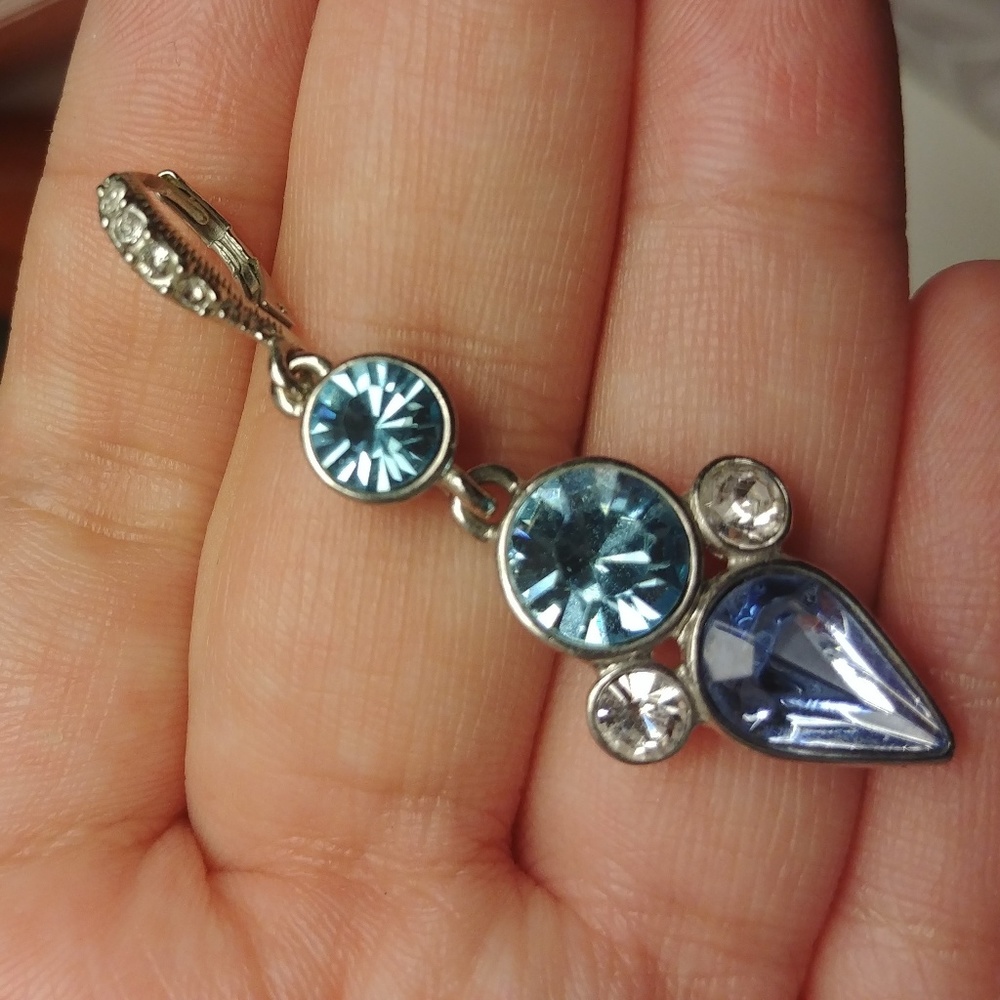 Blue Givenchy earrings - Picture 2 of 5